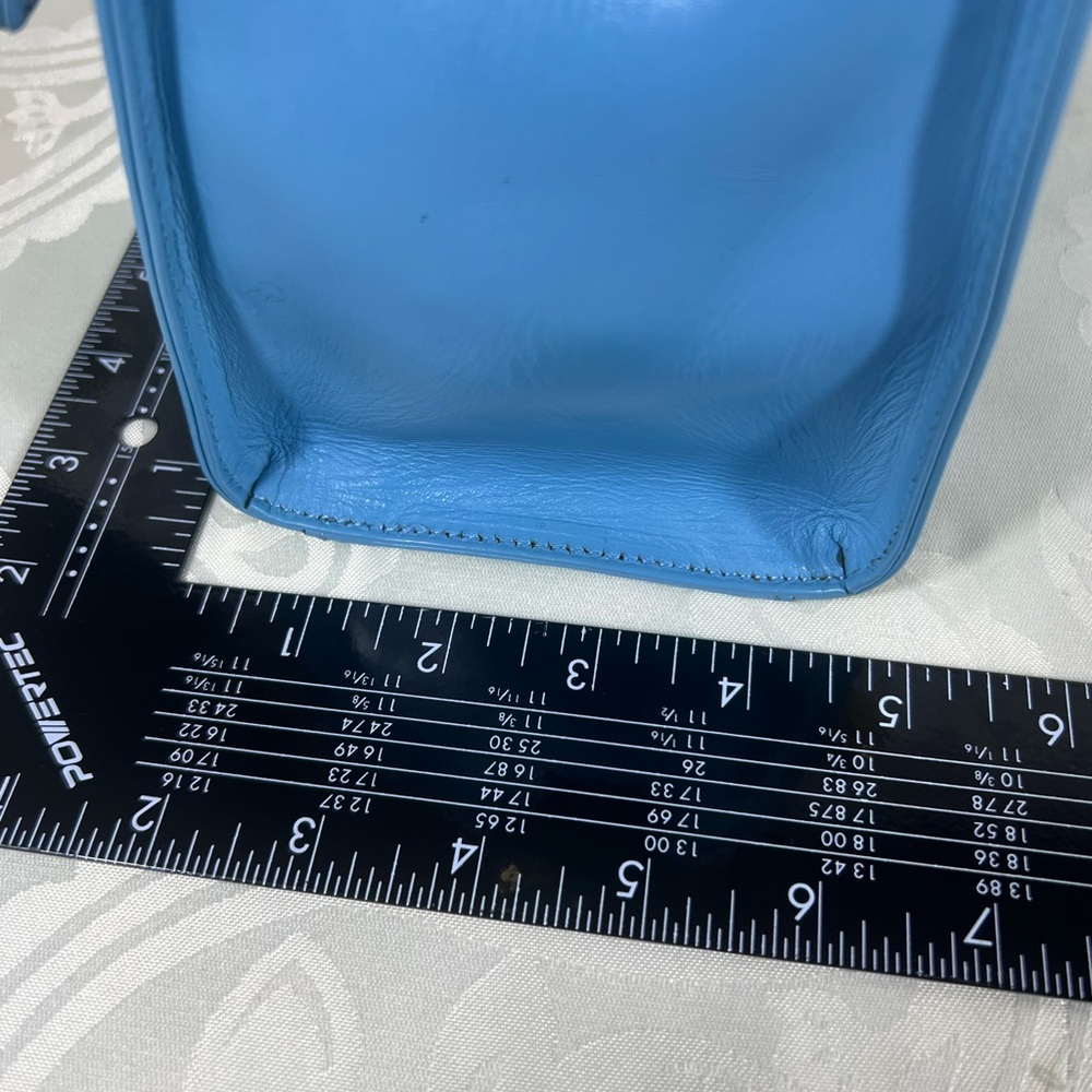 Collector’s Edition – Gianni Versace Powder Blue Top Handle Bag w/COA - Picture 15 of 16